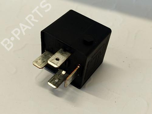Electronic sensor SKODA SUPERB II (3T4) 2.0 TDI | BP33098151M84 - Image 3