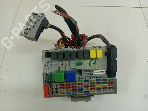 Used Fuse box Fuse box 38765114 38765114