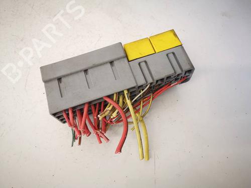 Fuse box RENAULT SCÉNIC II (JM0/1_) 1.9 dCi (JM0G, JM12, JM1G, JM2C) | BP33751441E1 - Image 3