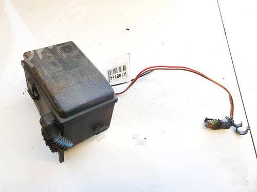 fuse-box-opel-zafira-a-mpv-t98-1999-2000-2001-2002-2003-2004-2005-2006-32535823 main image