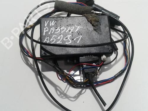 electronic-module-vw-passat-b5-variant-3b5-1997-1998-1999-2000-2001-33521488 main image