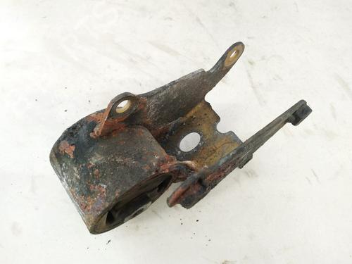 Used Engine mount Engine mount VW GOLF II (19E, 1G1) 1.8 (84 hp) 32885709 32885709