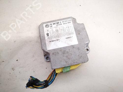 ecu-airbags-vw-touran-1t1-1t2-2003-2004-2005-2006-2007-2008-2009-2010-2011-32925990 main image