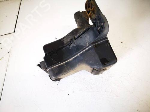 Used Fuse box Fuse box 32569597 32569597