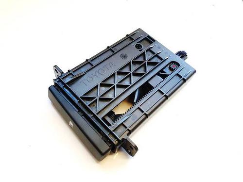 Used Cup/Object holder Cup/Object holder TOYOTA AVENSIS (_T25_) 2.2 D-CAT (ADT251_, ADT251R) (177 hp) 34985410 34985410