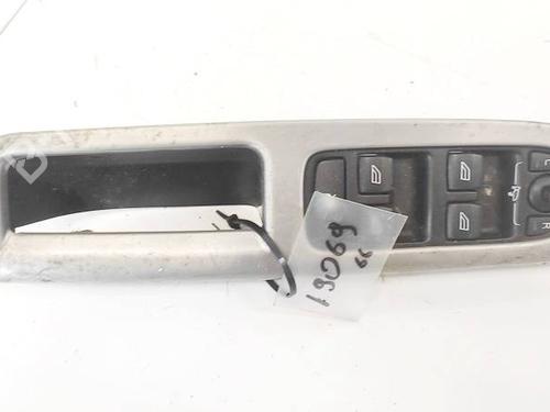 Used Switch VOLVO V50 (545) 2.0 D (136 hp) 32942836