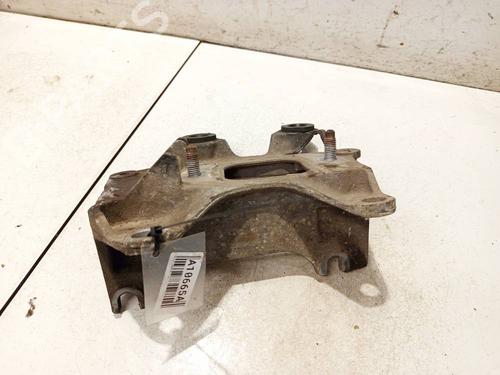 Used Engine mount Engine mount RENAULT LAGUNA III (BT0/1) 2.0 dCi (BT07, BT0J, BT14, BT1A, BT1S) (131 hp) 32556534 32556534