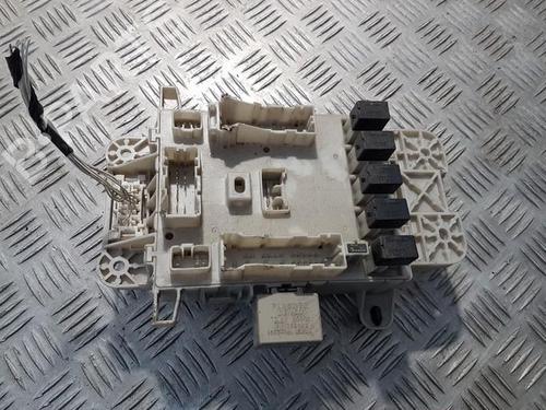 fuse-box-toyota-rav-4-ii-_a2_-2000-2001-2002-2003-2004-2005-33504009 main image