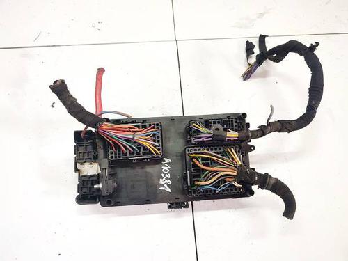 Used Fuse box Fuse box OPEL INSIGNIA A (G09) 2.0 CDTI (68) (131 hp) 32572087 32572087