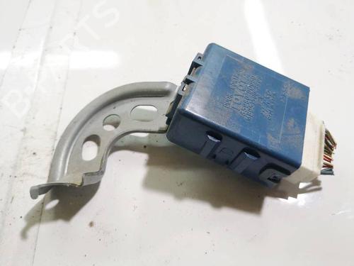 Used Electronic module Electronic module TOYOTA YARIS (_P1_) 1.3 (SCP12_, SCP13_, SCP12R, SCP13R) (87 hp) 32536218 32536218