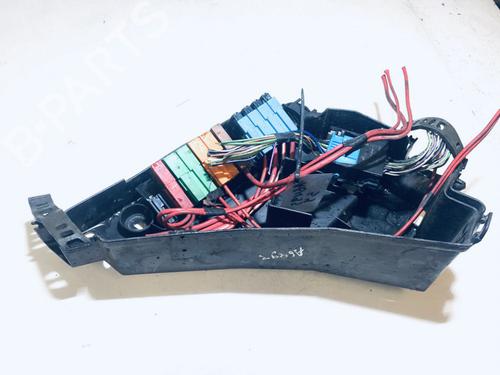 Used Fuse box Fuse box RENAULT LAGUNA I (B56_, 556_) 1.9 dTi (B56J) (98 hp) 33075848 33075848