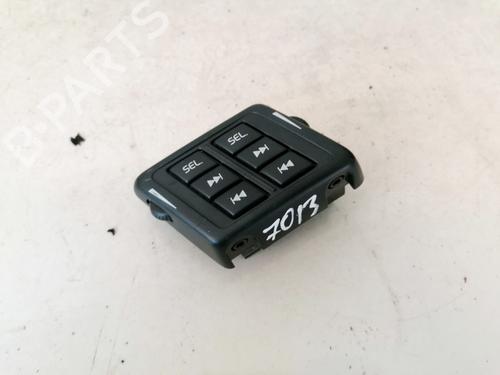 Used Steering wheel controls Steering wheel controls 35525549 35525549