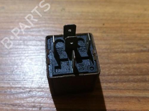 Used Electronic sensor Electronic sensor OPEL ZAFIRA A MPV (T98) 1.6 16V (F75) (101 hp) 33531063 33531063