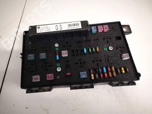 Used Fuse box Fuse box OPEL ASTRA H (A04) 1.9 CDTI (L48) (100 hp) 32618881 32618881