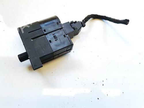 switch-audi-a4-b6-8e2-2000-2001-2002-2003-2004-2005-35021108 main image