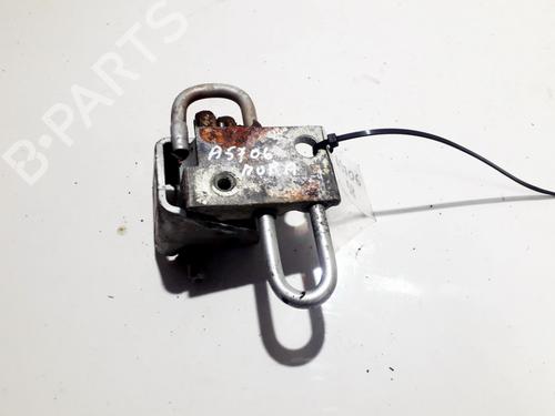 Used Hinge/Door check strap Hinge/Door check strap VW BORA I (1J2) 1.9 TDI (115 hp) 33103420 33103420