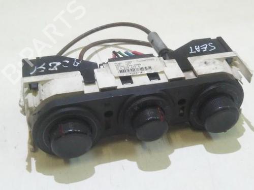 Used Climate control Climate control SEAT CORDOBA (6L2) 1.4 16V (75 hp) 35667496 35667496