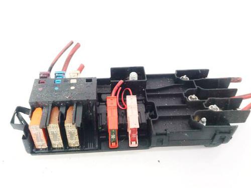 Used Fuse box Fuse box MERCEDES-BENZ R-CLASS (W251, V251) R 320 CDI 4-matic (251.022, 251.122) (224 hp) 32588284 32588284