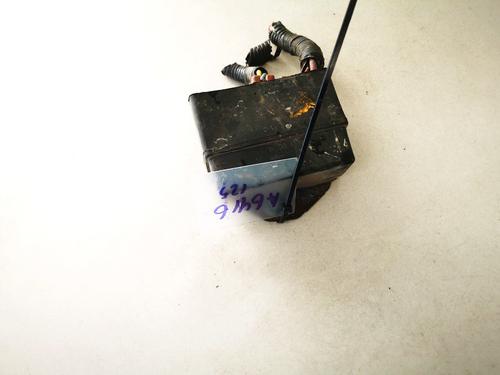 Used Fuse box Fuse box HYUNDAI SANTA FÉ I (SM) 2.0 CRDi 4x4 (113 hp) 33086288 33086288