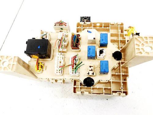 Used Fuse box Fuse box OPEL AGILA B (H08) 1.2 (F68) (86 hp) 32952655 32952655