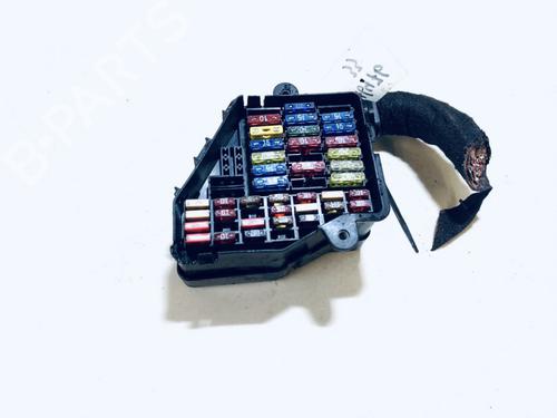 Used Fuse box Fuse box VW GOLF IV (1J1) 1.6 (100 hp) 33074812 33074812