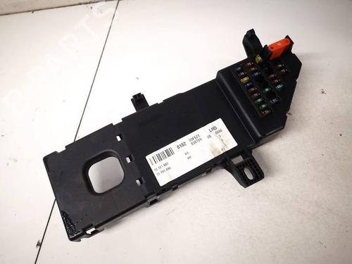 Fuse box OPEL VECTRA C (Z02) 1.9 CDTI (F69) | BP32931830E1 - Image 2