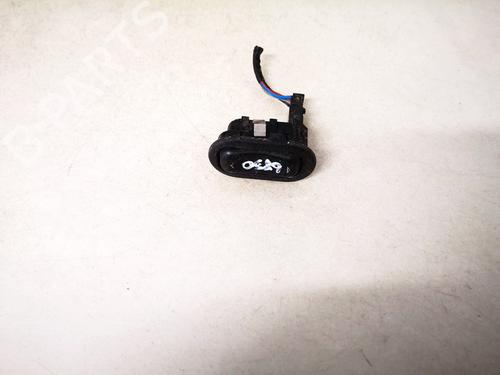 switch-opel-astra-g-hatchback-t98-1998-1999-2000-2001-2002-2003-2004-2005-2006-2007-2008-2009-32876432 main image