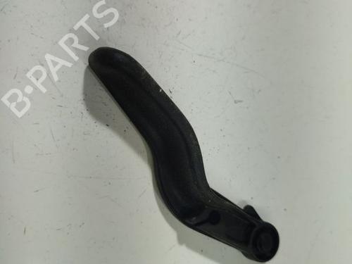 Indvendigt håndtag Indvendigt håndtag OPEL SIGNUM Hatchback (Z03) 2.2 DTI (F48) (125 hp) 34797949 34797949
