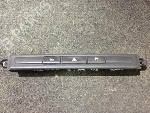 Bouton de warning Bouton de warning PORSCHE CAYENNE (9PA) S 4.5 (340 hp) 35661155 35661155