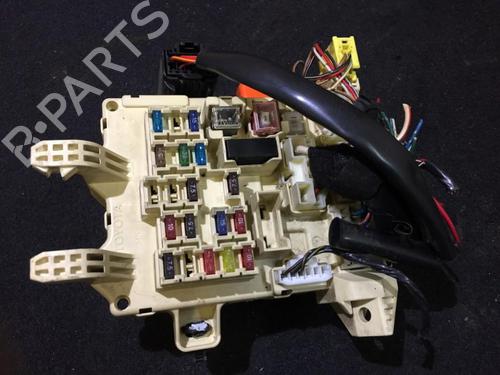 Used Fuse box Fuse box TOYOTA COROLLA Estate (_E11_) 1.4 16V (ZZE111_, ZZE111R) (97 hp) 33483412 33483412