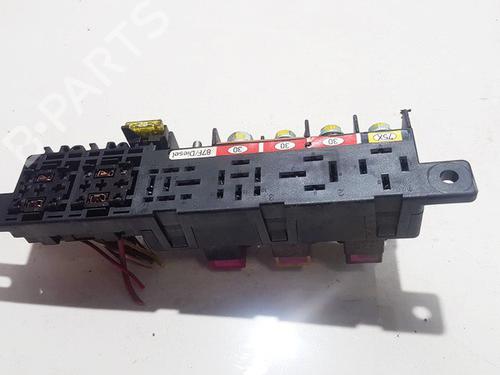 Used Fuse box Fuse box SKODA SUPERB I (3U4) 2.0 TDI (140 hp) 33105531 33105531