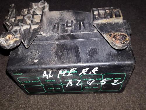 Used Fuse box Fuse box 33479667 33479667