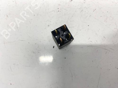 Electronic sensor MITSUBISHI OUTLANDER I (CU_W) 2.0 (CU2W) | BP32582434M84 - Image 2