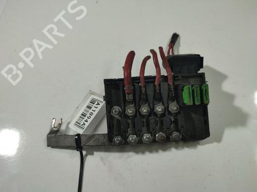 Used Fuse box Fuse box 32536471 32536471