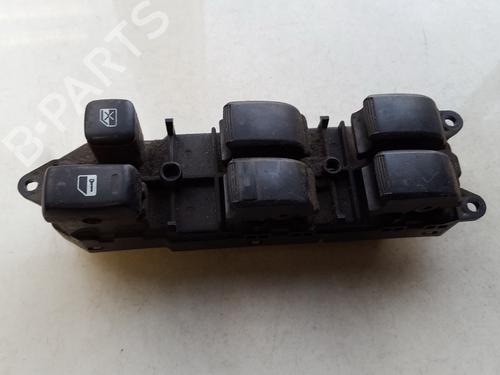Used Switch Switch TOYOTA AVENSIS VERSO (_M2_) 2.0 D (CLM20_, CLM20R) (116 hp) 33515653 33515653