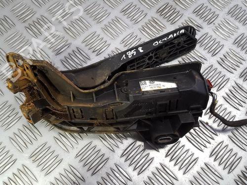 Used Pedal Pedal SKODA OCTAVIA I (1U2) 1.6 (102 hp) 35688288 35688288