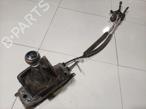 Levier de vitesses Levier de vitesses VW PASSAT B6 (3C2) 1.9 TDI (105 hp) 34742375 34742375