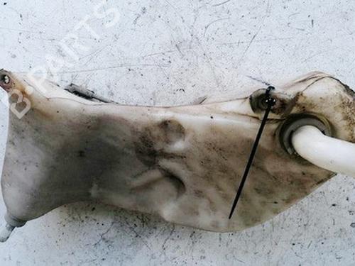 Used Windscreen washer tank Windscreen washer tank AUDI 80 B4 Saloon (8C2) 1.9 TDI (90 hp) 35598690 35598690