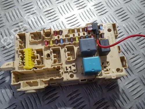 Used Fuse box Fuse box 33504157 33504157