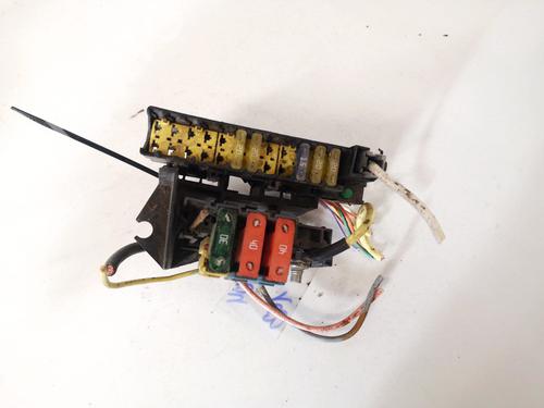 fuse-box-peugeot-807-eb_-2002-32891161 main image
