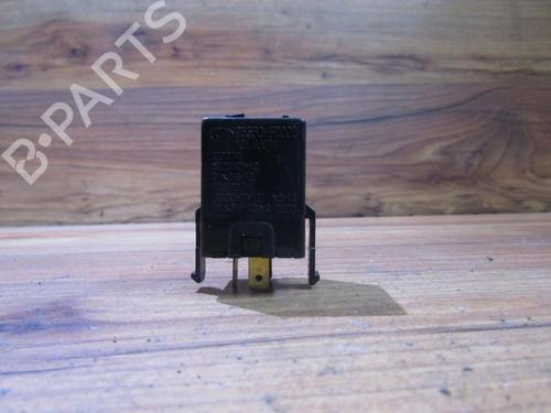 other-kia-rio-i-saloon-dc_-2000-2001-2002-2003-2004-2005-2006-33481060 main image