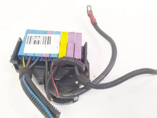 Used Fuse box Fuse box 32618278 32618278