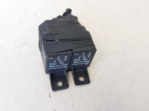 Used Fuse box Fuse box OPEL VECTRA B (J96) 1.7 TD (F19) (82 hp) 32877295 32877295