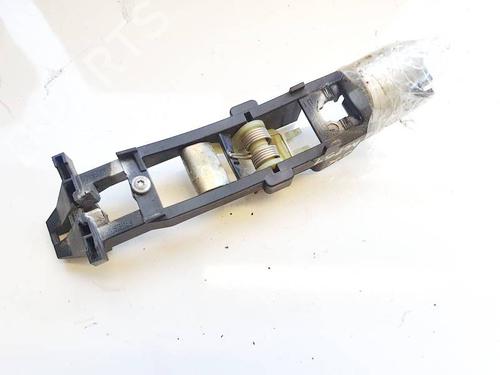 rear-left-exterior-door-handle-mercedes-benz-e-class-w211-2002-2003-2004-2005-2006-2007-2008-2009-35282477 main image