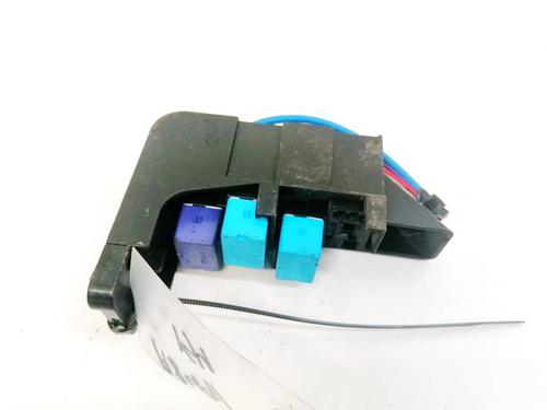 Used Fuse box Fuse box TOYOTA COROLLA Saloon (_E15_) 2.0 D-4D (ADE150) (126 hp) 32927090 32927090