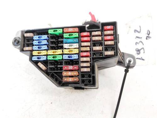 Used Fuse box Fuse box SKODA OCTAVIA II (1Z3) 2.0 TDI 16V (140 hp) 32948512 32948512