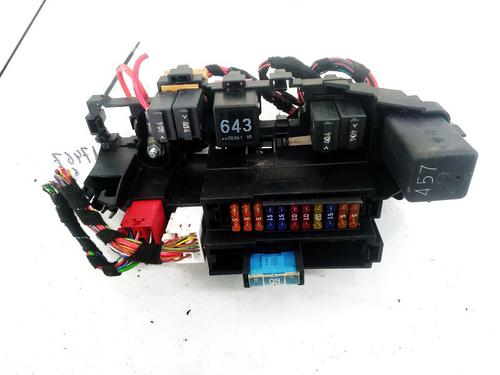 Used Fuse box Fuse box AUDI A4 B8 (8K2) 2.0 TDI (143 hp) 32906364 32906364