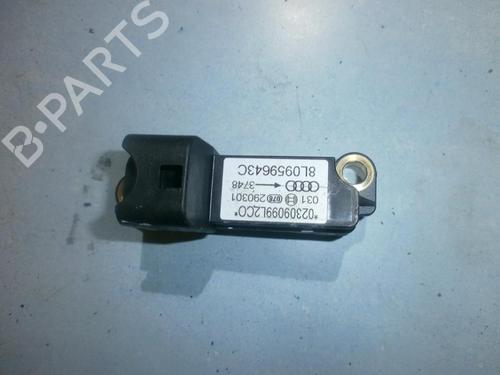 Used Electronic module Electronic module AUDI A3 (8L1) 1.6 (101 hp) 33484071 33484071