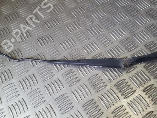 Used Front windshield wiper arm Front windshield wiper arm 33492396 33492396