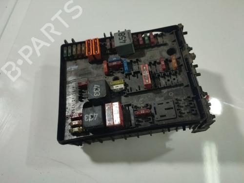 Used Fuse box Fuse box VW TOURAN (1T1, 1T2) 2.0 TDI (136 hp) 32536389 32536389